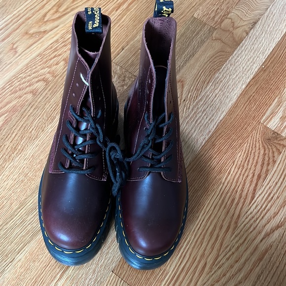 NWT Free People Dr. Martens Audrick Brando Leather Lace-Up Boots Size 7, 8, or 9 - Picture 14 of 17